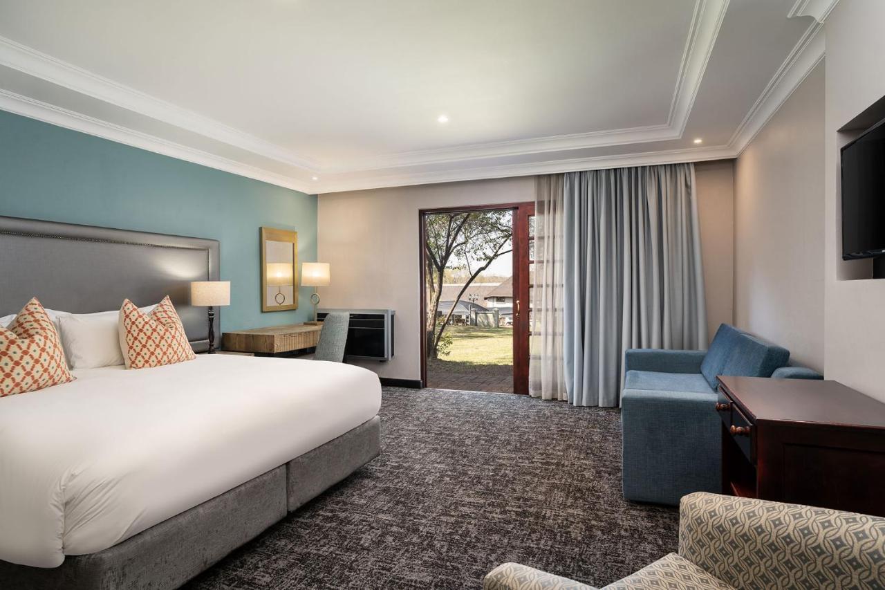 Premier Hotel Roodevalley Pretoria-Noord Exteriör bild