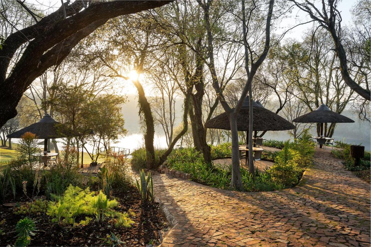 Premier Hotel Roodevalley Pretoria-Noord Exteriör bild